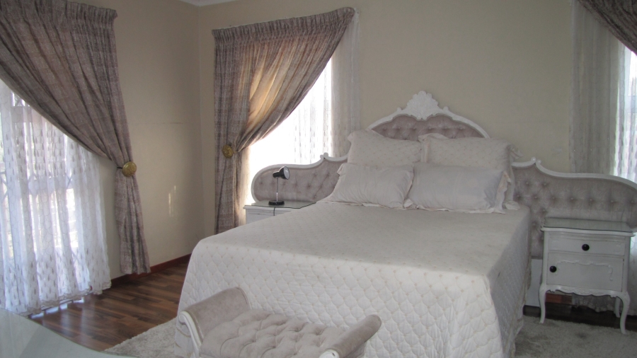 5 Bedroom Property for Sale in Nahoon Valley Park Eastern Cape